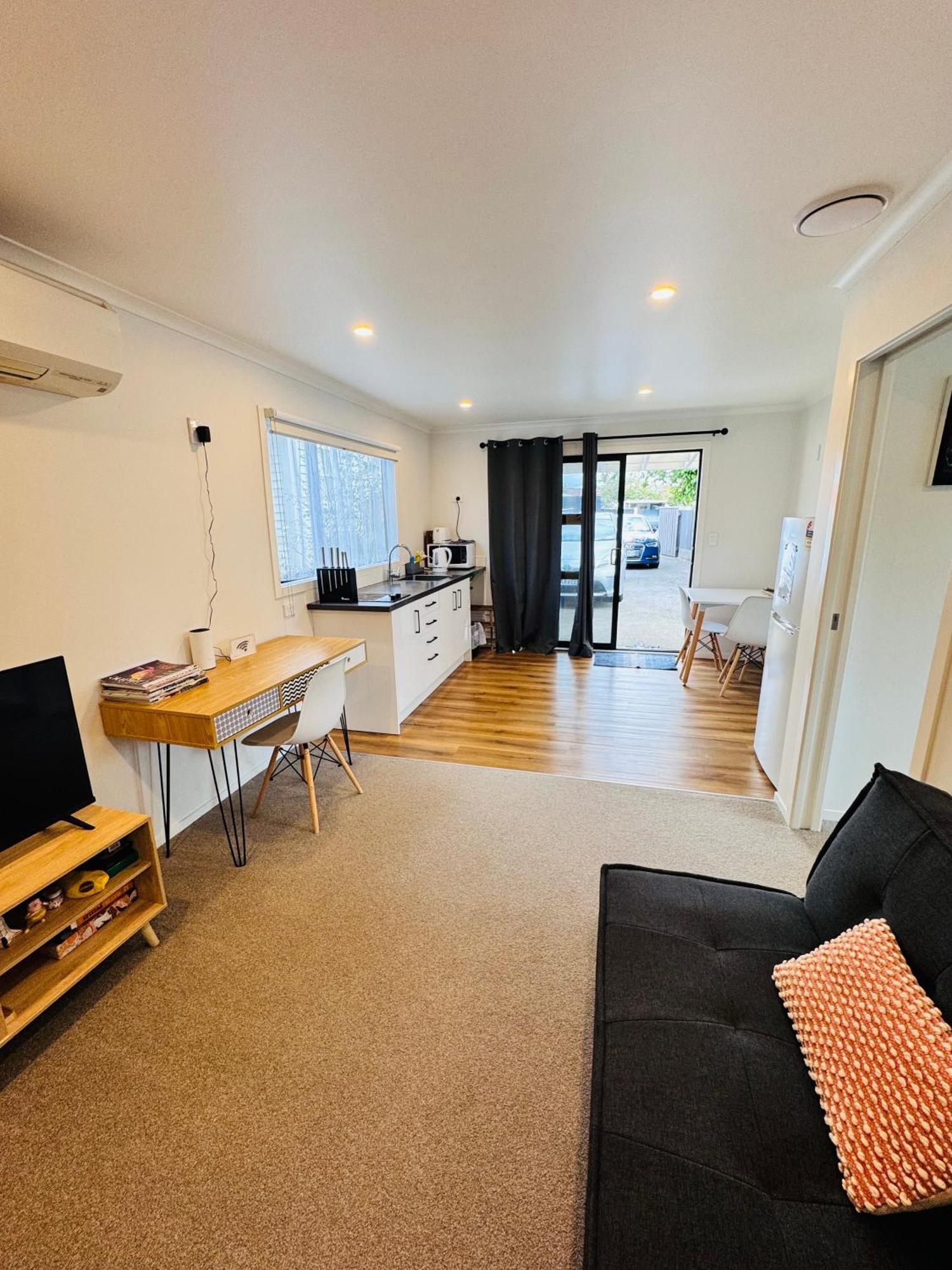 Modern 1 Bedroom Guest House Upper Hutt Extérieur photo